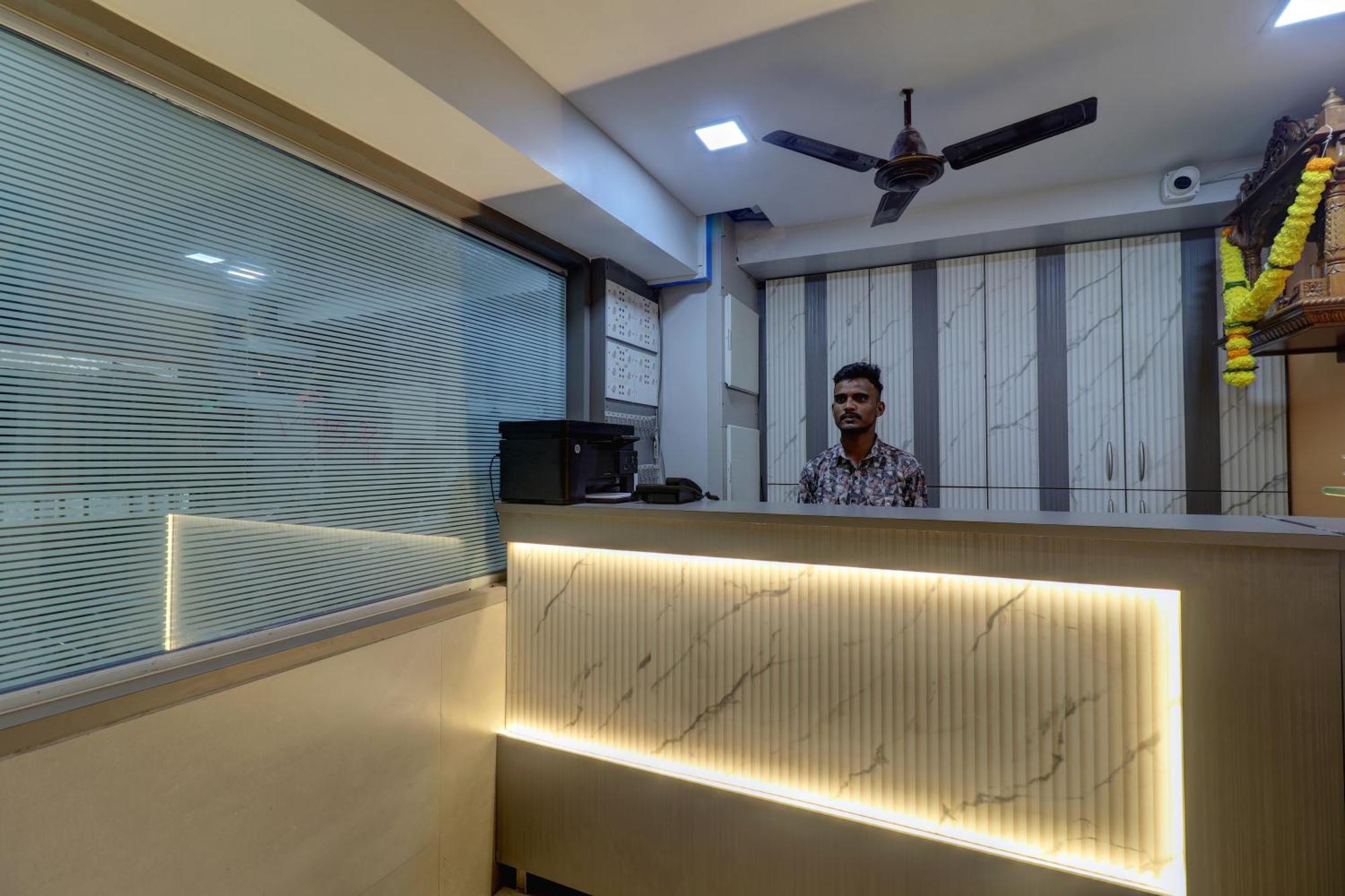 Sai Nidhi Residency Hotel Navi Mumbai Buitenkant foto