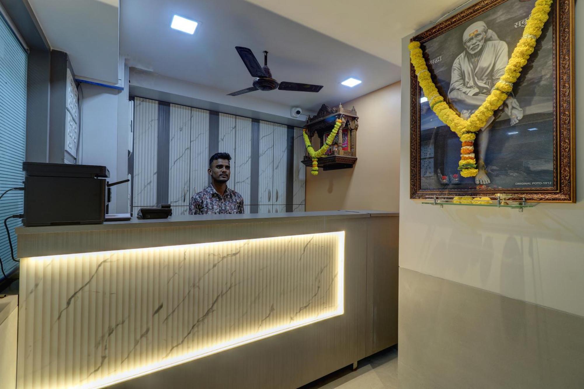 Sai Nidhi Residency Hotel Navi Mumbai Buitenkant foto