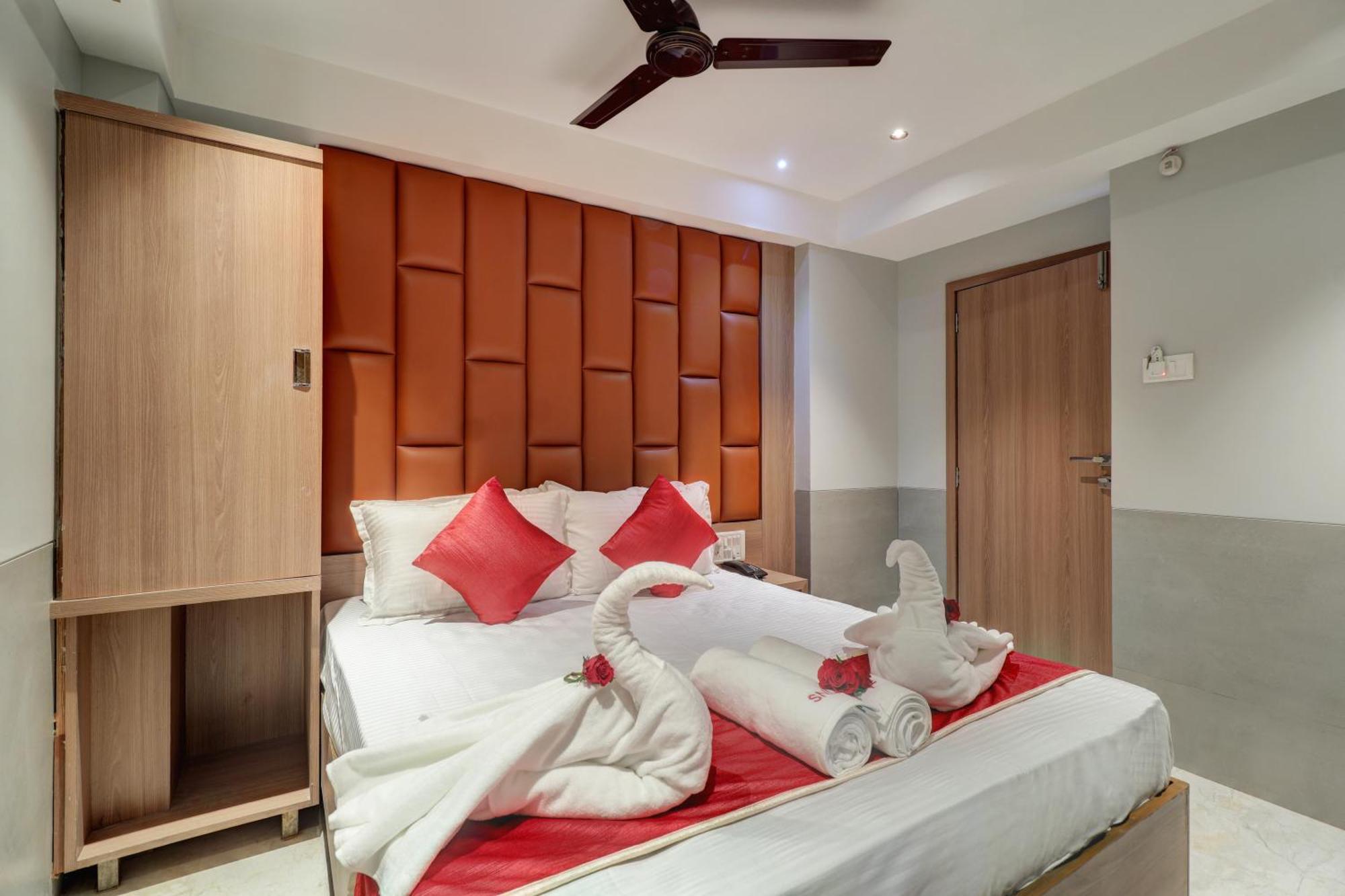 Sai Nidhi Residency Hotel Navi Mumbai Buitenkant foto