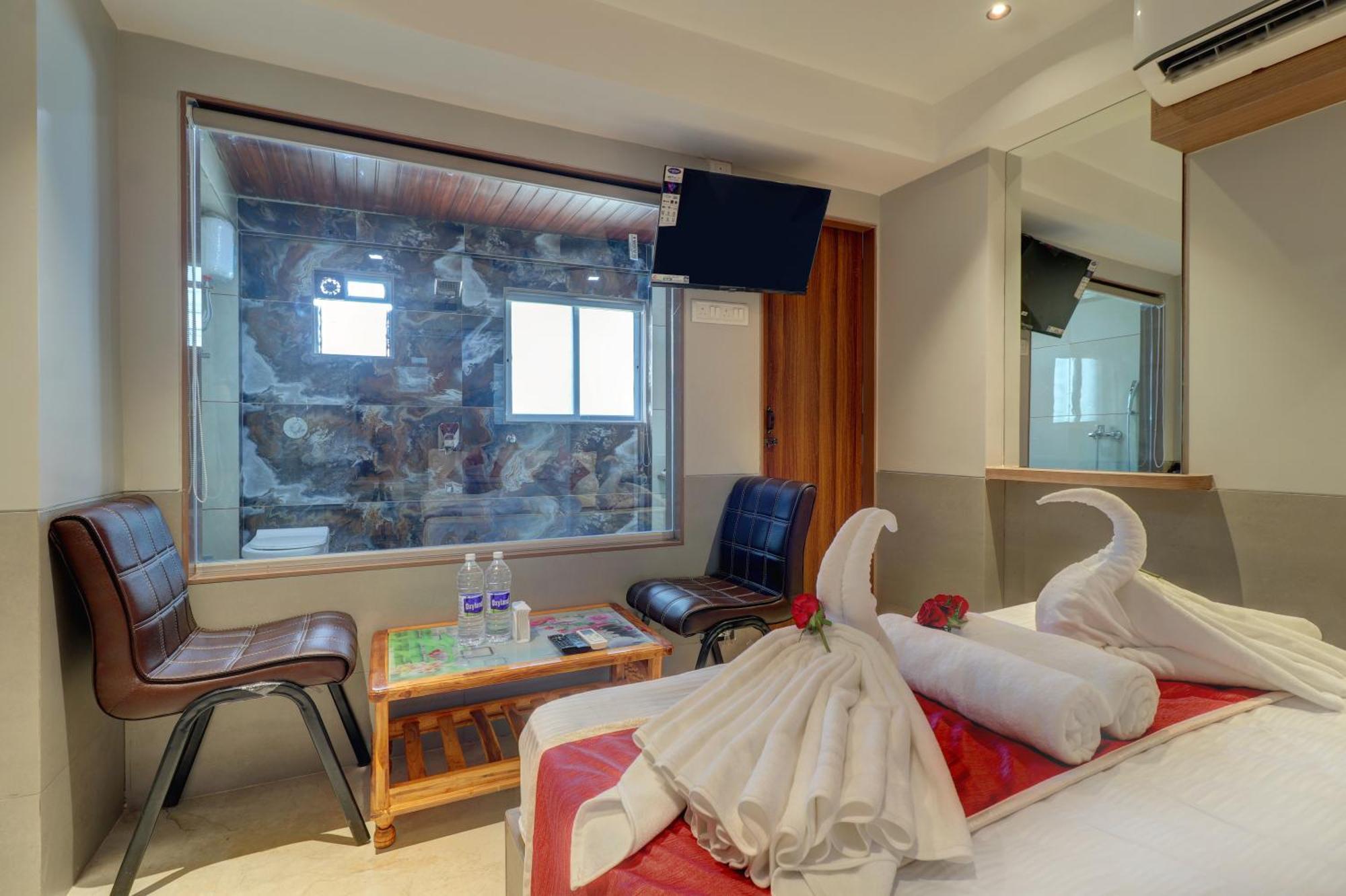Sai Nidhi Residency Hotel Navi Mumbai Buitenkant foto